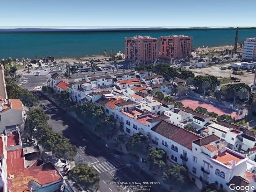 Paseo Maritimo De Poniente Malaga Exterior photo